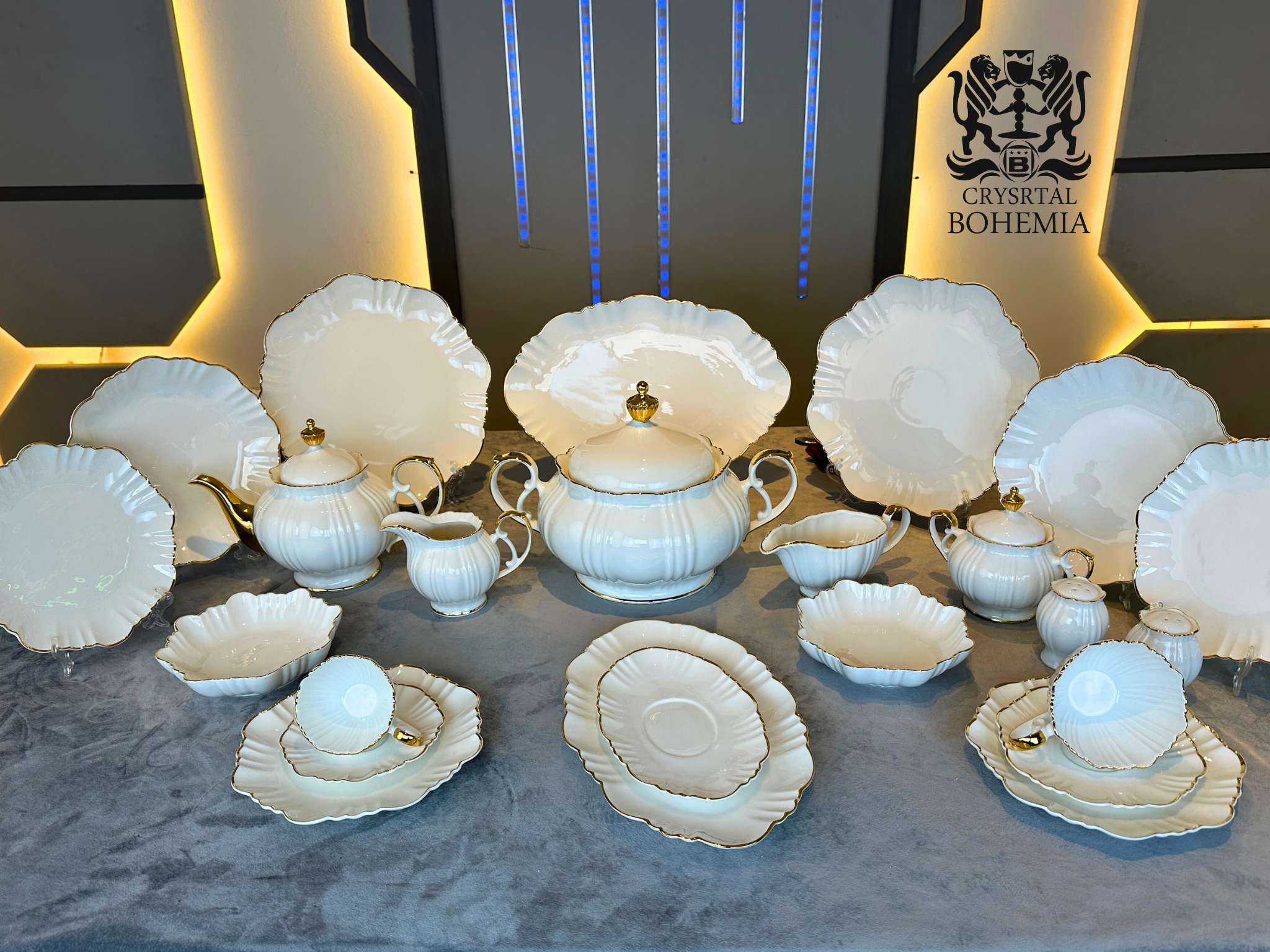 طقم سفرة بورسلين تايلاندي Elegant 62 قطعة 24K Gold Ivory White