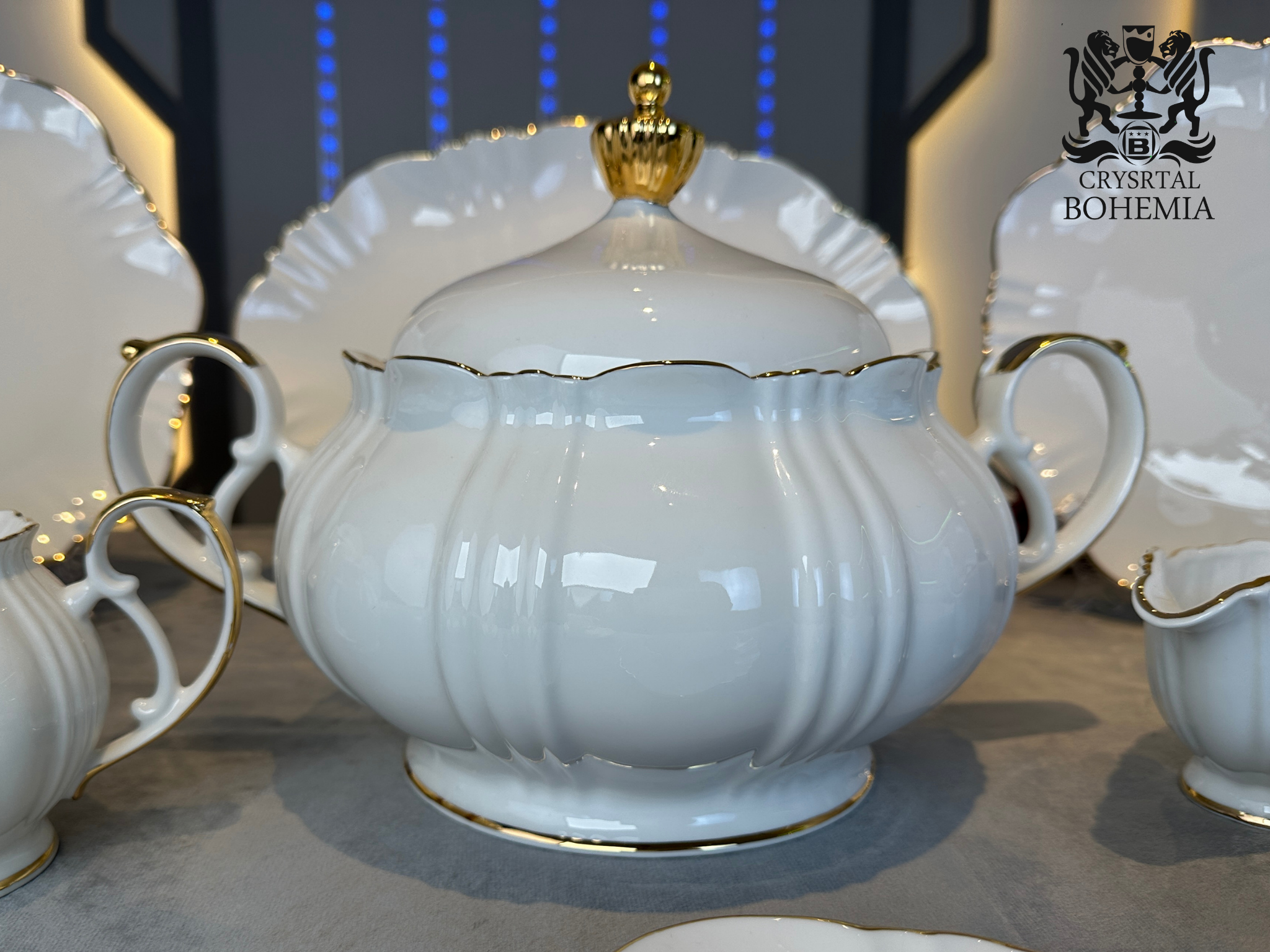 Thai porcelain dinner set Elegant 62 pcs gold accents