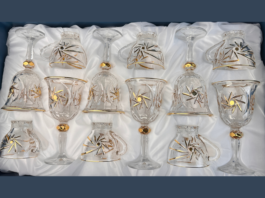 طقم 12 قطعة كريستال بوهيمي مناسب لتنسيق النيش وجهاز العروسة