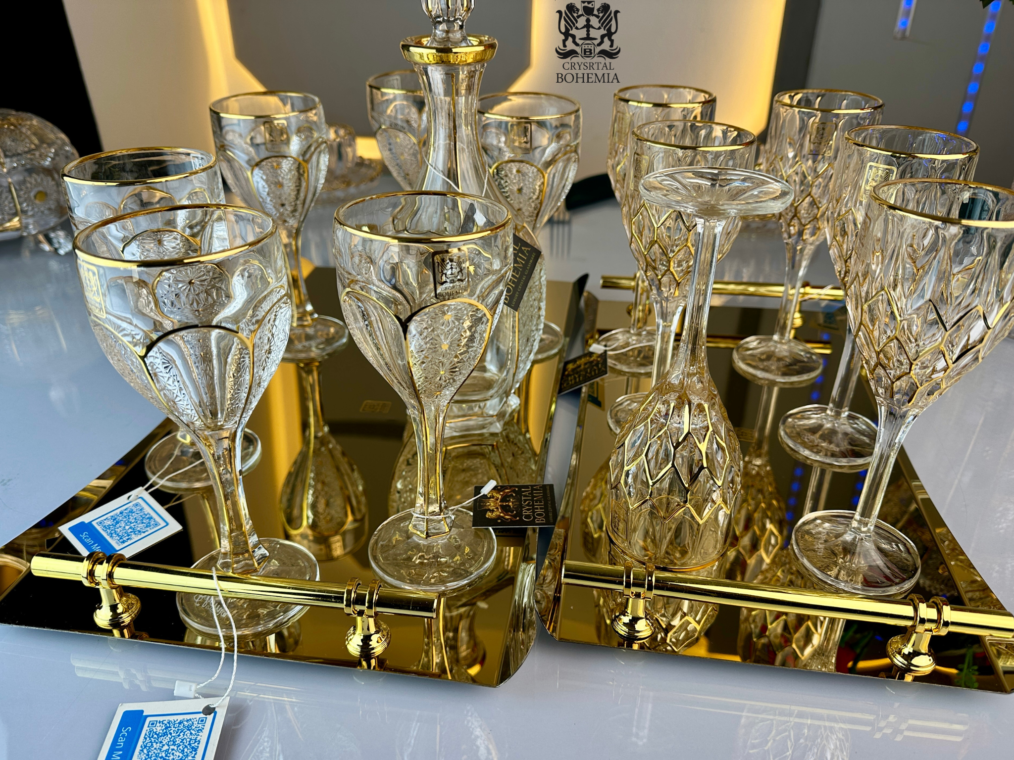 صواني تقديم إيطالي ذهبي للضيافة الأنيقة