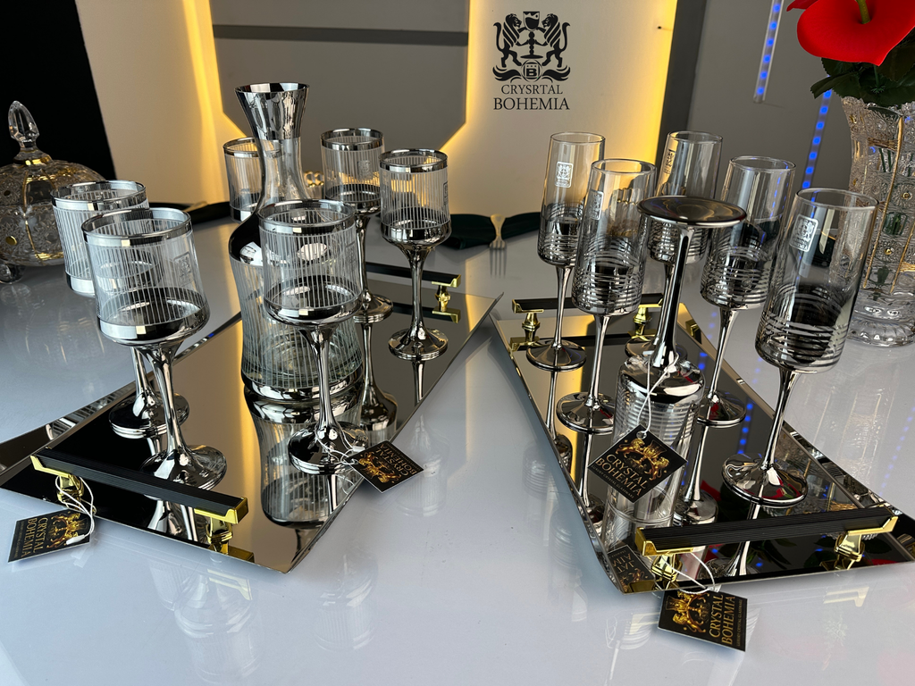 صواني تقديم إيطالي فضي للضيافة الأنيقة