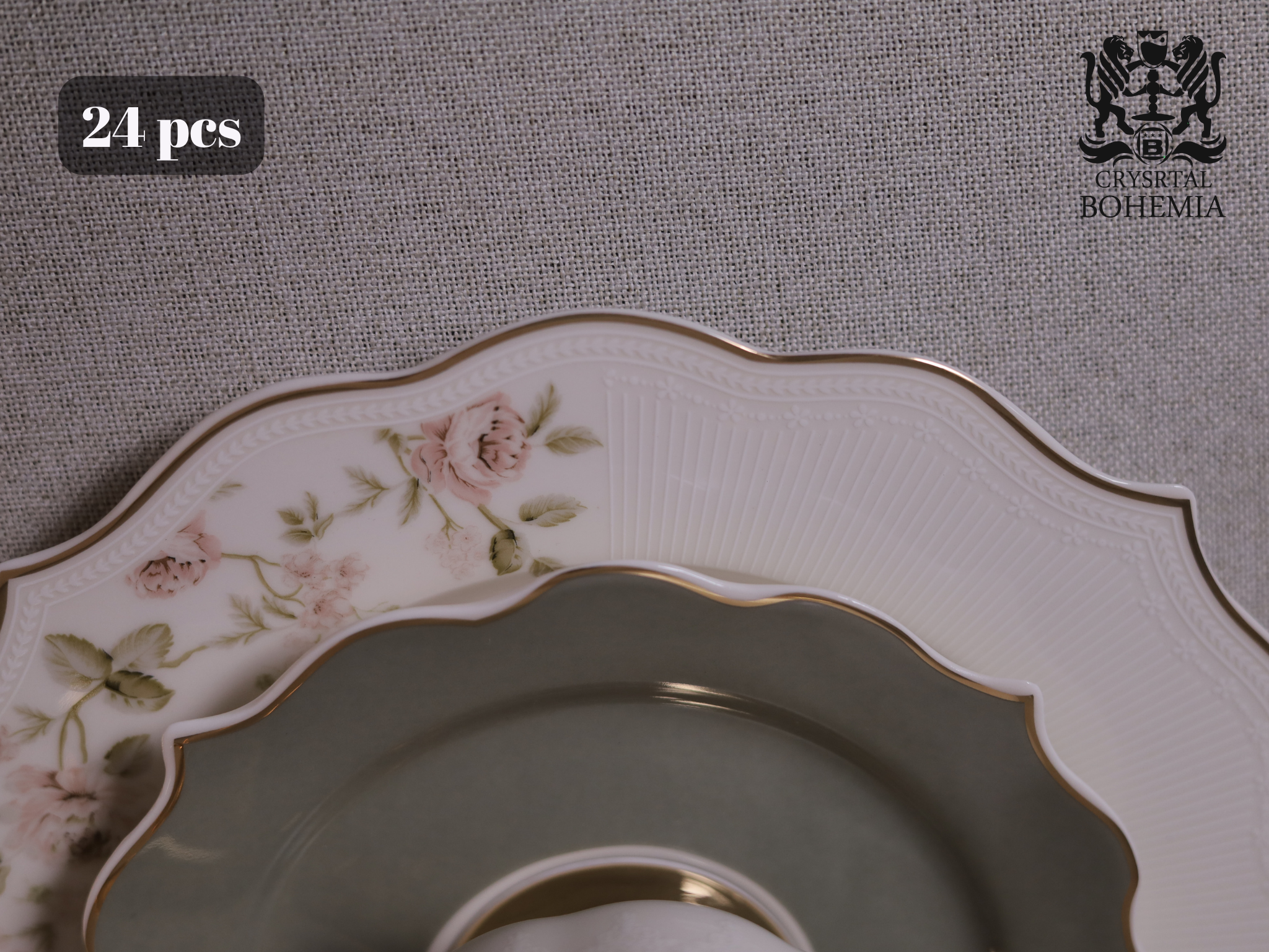 طقم شاي وجاتوه أبيض ورمادي بلمسات ذهبية
