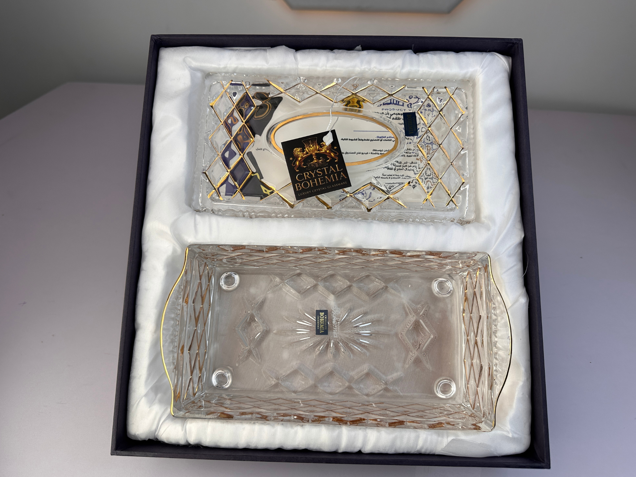 علبة مناديل كريستال شفاف مطلية بالذهب 