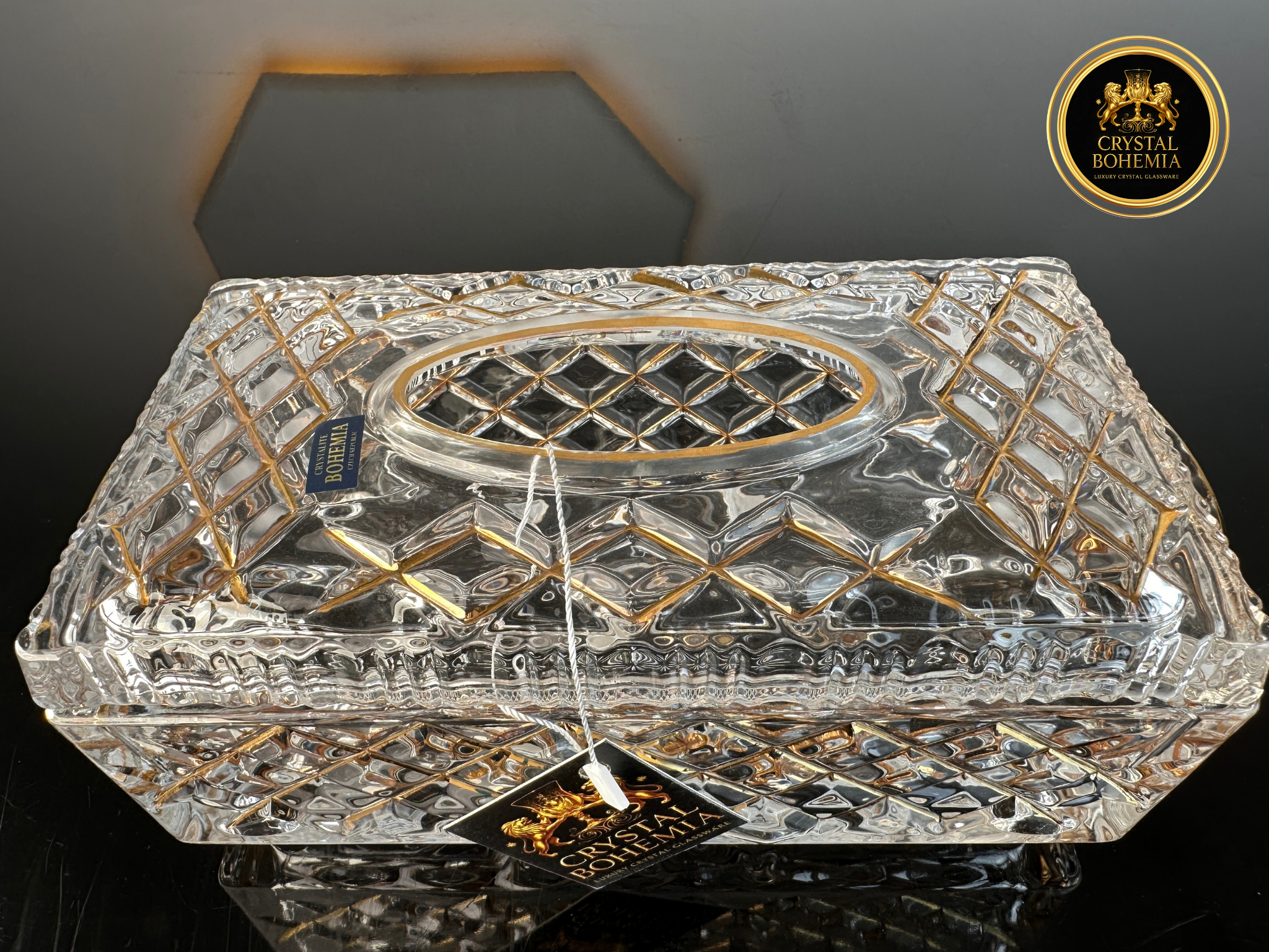 علبة مناديل كريستال شفاف مطلية بالذهب 
