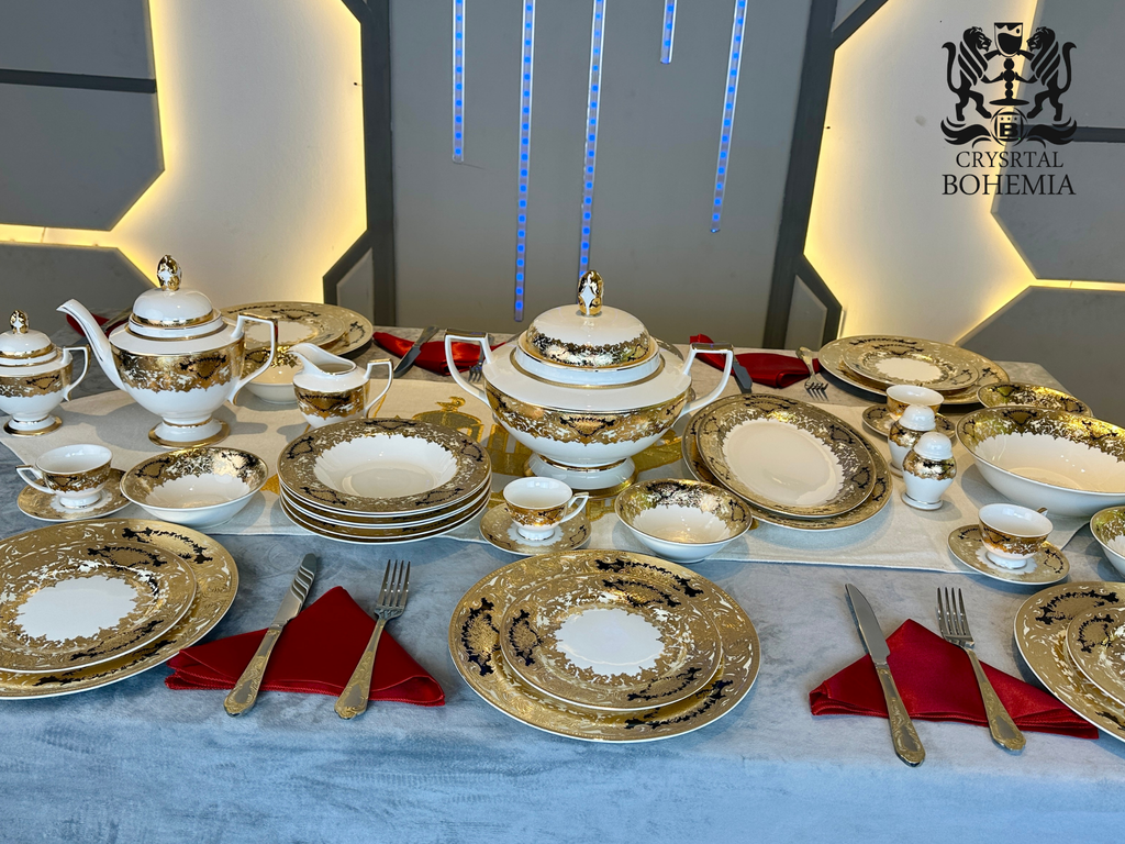 طقم سفرة ألماني فاخر أبيض بتفاصيل ذهبية